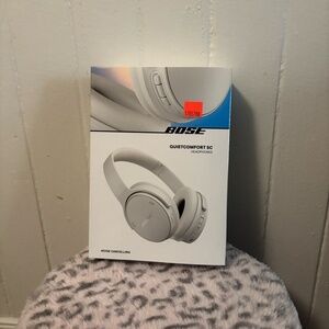 UNOPED & BRAND NEW Bose Noise Canceling Headphones - White Smoke VALENTINES GIFT